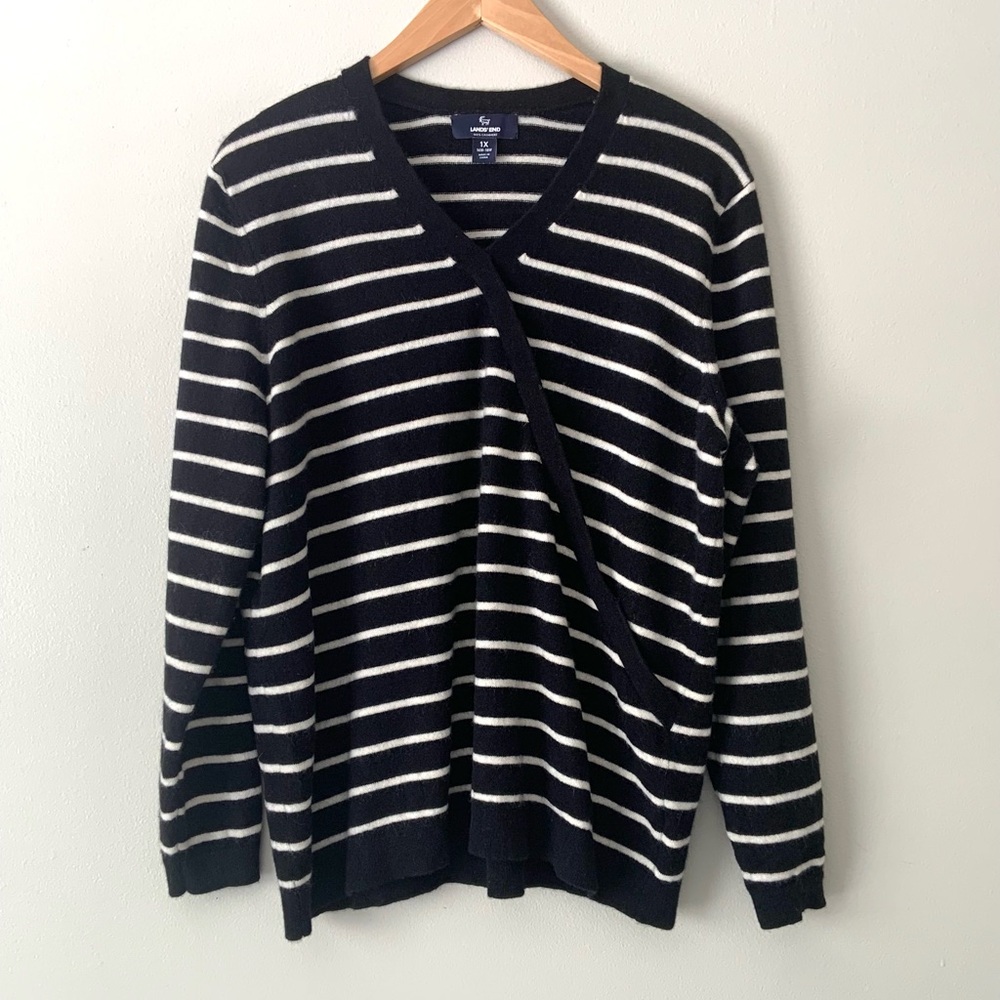 Lands' End women CASHMERE Black and White V-Neck Sweater